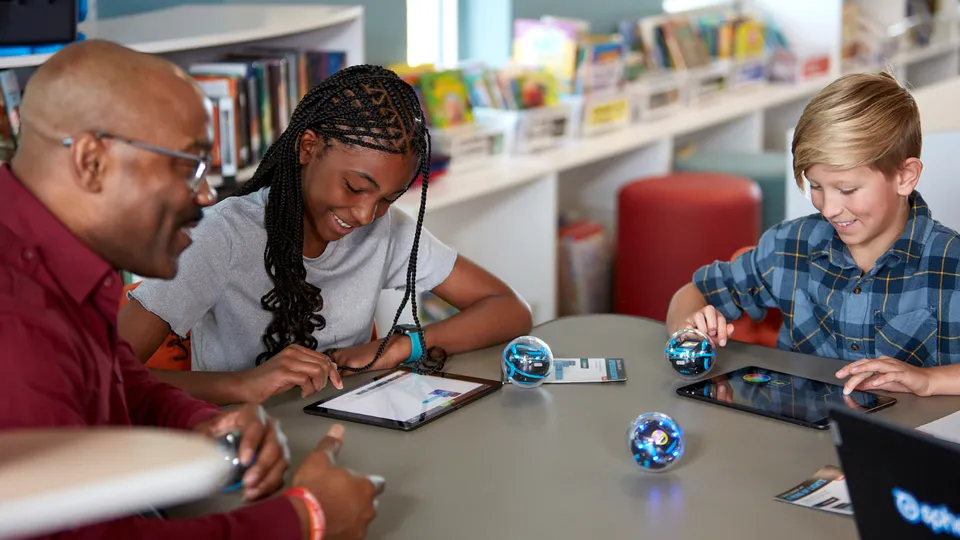Sphero BOLT+ 升级计划：旧机器人折价换新，12月15日前提交申请
